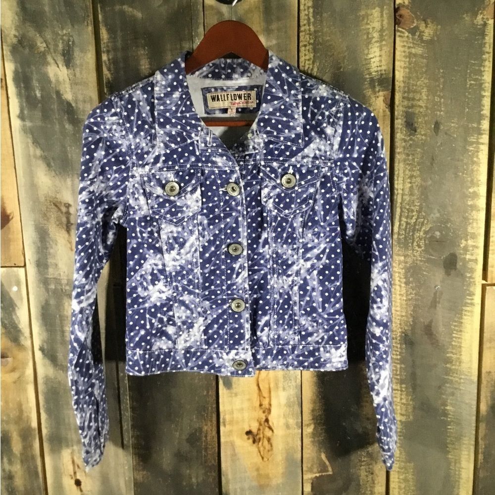 Wallflower crop denim jacket size small NWT